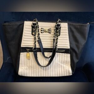 Black & White Betsy Johnson Tote !